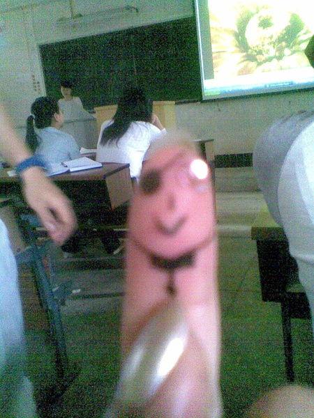 翻洗旧照片,翻洗旧照片,重温往昔岁月