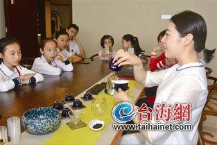 记者搞笑事件,笑料百出，新闻现场变喜剧舞台